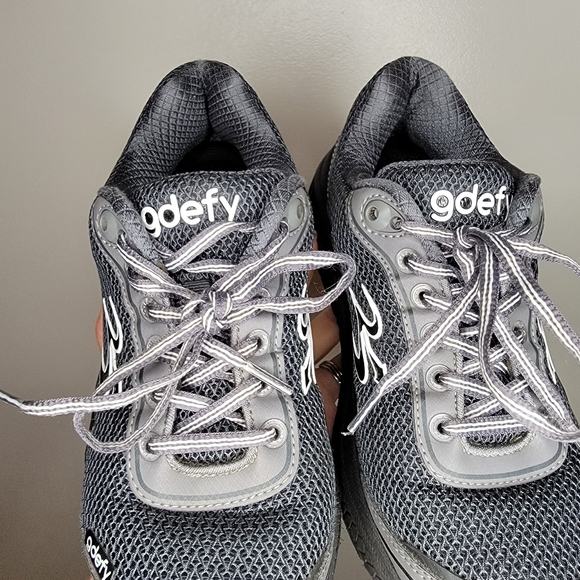 GDefy Shoes Womens Gdefy Gravity Defyer Mighty Walk Sneakers Size